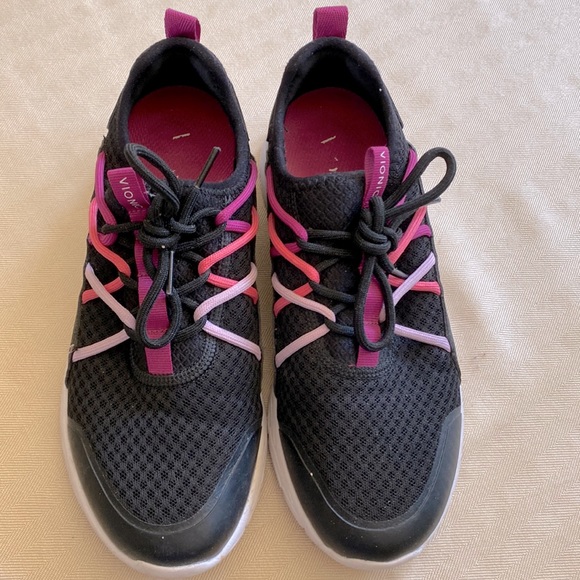 vionic men's tennis shoes